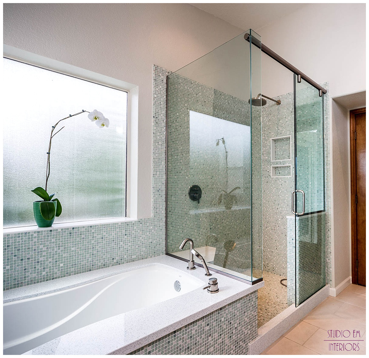 Chandler Spa Suite - Shower and Tub - Studio Em Interiors