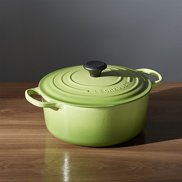 le-creuset-signature-5.5-qt.-round-palm-french-oven-with-lid